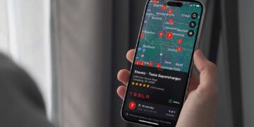 With chargeway app, navigate EV charging with ease. Discover color-coded routes and simplify your journey.